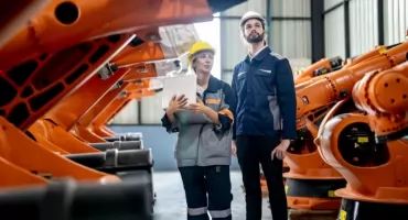 Technik BHP i kierunki w szkole policealnej we Wrocławiu - zdobądź nowe kwalifikacje