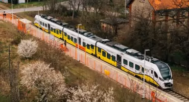 Pociągiem dojedziemy w Góry Sowie, a z Wrocławia do Obornik Śląskich w 11 minut