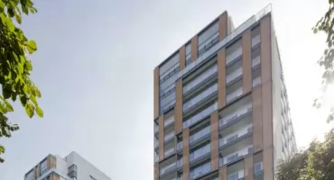 Grzybowska 4 – apartamenty w centrum Warszawy z dziedzińcem i widokiem na park