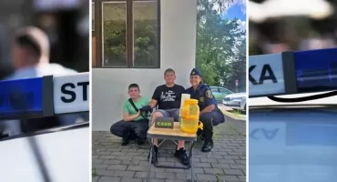 Ktoś doniósł na chłopca sprzedającego lemoniadę. Zaskakujący finał interwencji straży miejskiej
