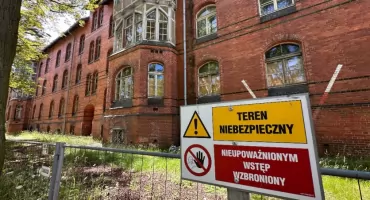 To było wrocławskie miasteczko biedoty i przewlekle chorych. Dziś nie można się zbliżać na mniej niż 6 metrów