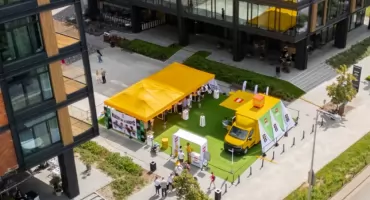 Żółta piłkarska ciężarówka LEGO zaparkuje we Wrocławiu