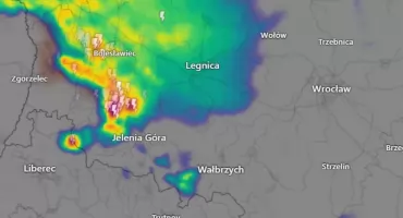Gdzie jest burza? Alert RCB: Unikaj otwartych przestrzeni. Oto radar na żywo