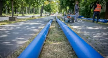 Ponad stuletnie rury wodociągowe zamieniają na nowe. I to często bez rozkopywania ulic 
