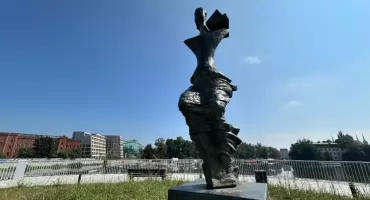 Po powodzi tysiąclecia we Wrocławiu rozgorzała dyskusja o wielkości biustu