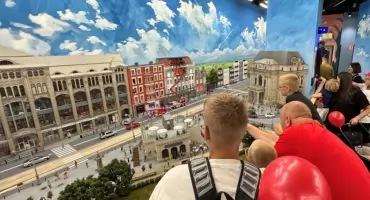 Wielki alarm w Kolejkowie. Strażacy w miniaturze i na żywo 